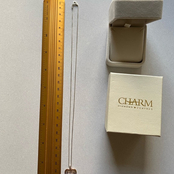 Beautiful Rose Gold Heart Pendant Necklace - Picture 5 of 5